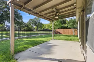 315 Londonderry Ln, Mansfield, TX 76063 - Photo 33