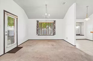1004 Cedarbrook Circle, Grand Prairie, TX 75052 - Photo 19