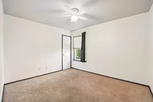 1004 Cedarbrook Circle, Grand Prairie, TX 75052 - Photo 7