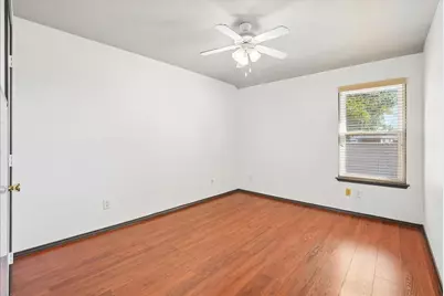 1004 Cedarbrook Circle, Grand Prairie, TX 75052 - Photo 5
