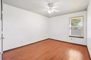1004 Cedarbrook Circle, Grand Prairie, TX 75052 - Photo 5