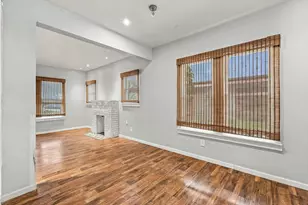 305 E 6th St, Dallas, TX 75203 - Photo 7