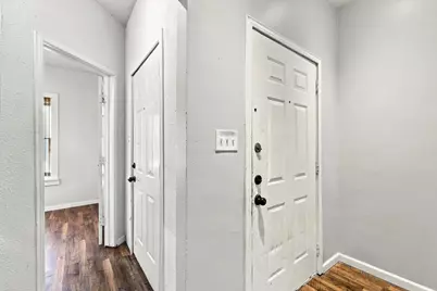 305 E 6th Street, Dallas, TX 75203 - Photo 11