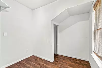 305 E 6th Street, Dallas, TX 75203 - Photo 13