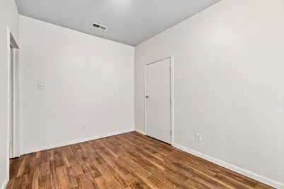 305 E 6th Street, Dallas, TX 75203 - Photo 17