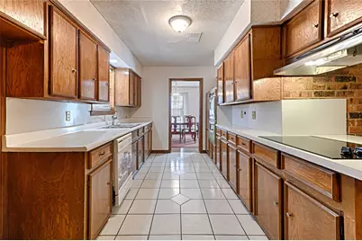 2909 Lee Park Drive, Irving, TX 75062 - Photo 5