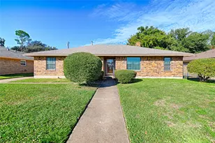 2909 Lee Park Dr, Irving, TX 75062 - Photo 1