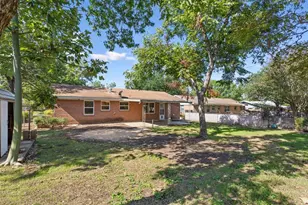 1319 Royal Oaks Dr, Waco, TX 76710 - Photo 29
