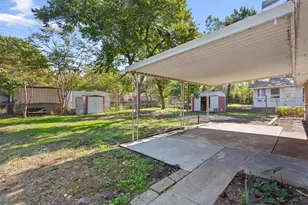 1319 Royal Oaks Dr, Waco, TX 76710 - Photo 27