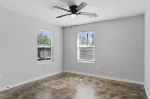 612 W Coffin St, Denison, TX 75020 - Photo 11