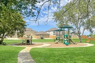 5632 Shore Point Trl, Fort Worth, TX 76119 - Photo 17