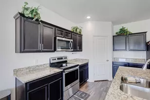 420 Gypsum Ln, Glenn Heights, TX 75154 - Photo 3