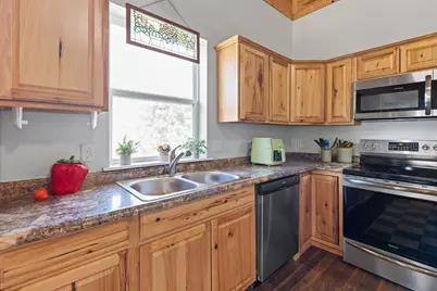 209 E Allen Avenue, Godley, TX 76044 - Photo 15