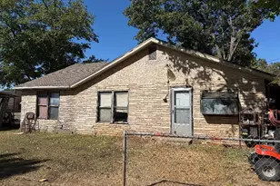 114 Wainwright St, Whitesboro, TX 76273 - Photo 3