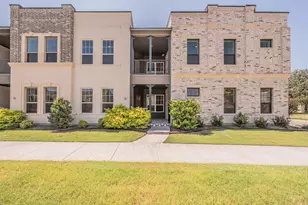 305 Sunset Ln, Fort Worth, TX 76114 - Photo 1