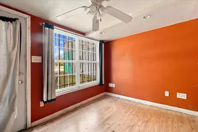 622 E McKinney Street, Denton, TX 76209 - Photo 11