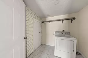 1126 W 7th St, McGregor, TX 76657 - Photo 11