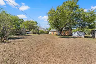 1126 W 7th St, McGregor, TX 76657 - Photo 15