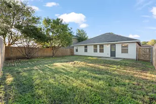 1128 Boxwood Dr, Crowley, TX 76036 - Photo 25