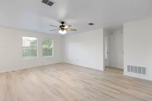 1128 Boxwood Dr, Crowley, TX 76036 - Photo 9