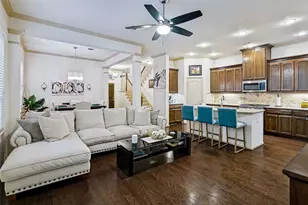 218 Buckingham Ave, Euless, TX 76040 - Photo 5