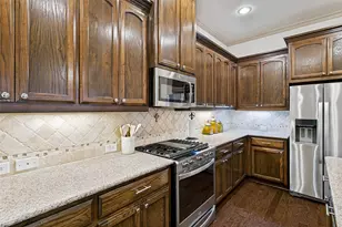 218 Buckingham Ave, Euless, TX 76040 - Photo 9