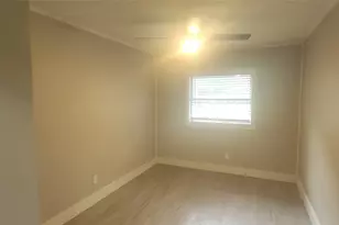 716 N Cummings Dr, Alvarado, TX 76009 - Photo 11