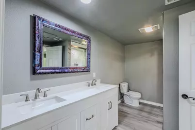 768 Elmwood Drive, Woodway, TX 76712 - Photo 9