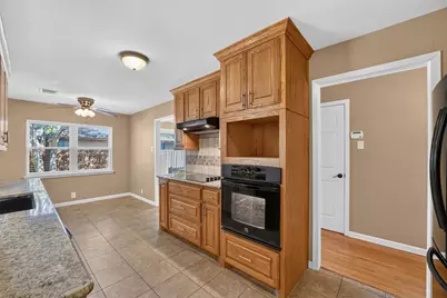 9733 Edgelake Drive, Dallas, TX 75218 - Photo 21