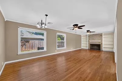 9733 Edgelake Drive, Dallas, TX 75218 - Photo 5