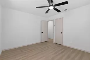 237 E Malone Ave, Crowley, TX 76036 - Photo 21