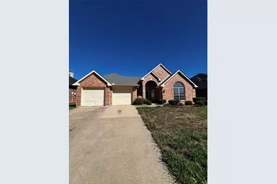 2806 Hammond Drive, Grand Prairie, TX 75052 - Photo 1