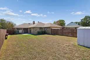 1721 Paxton Dr, Carrollton, TX 75007 - Photo 23
