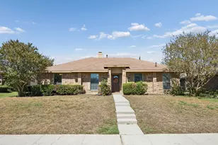 1721 Paxton Dr, Carrollton, TX 75007 - Photo 1