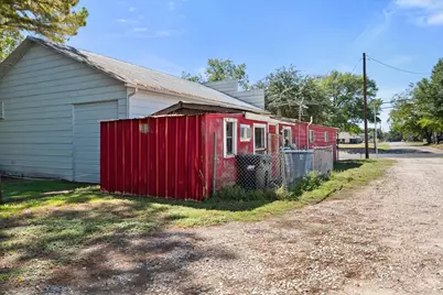 1131 N Beaton Street, Corsicana, TX 75110 - Photo 13