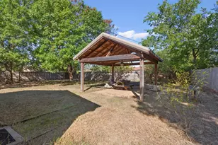 231 Del Rio Dr, Hewitt, TX 76643 - Photo 31