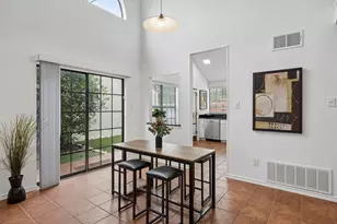 623 Rancho Cir, Irving, TX 75063 - Photo 11