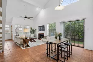 623 Rancho Cir, Irving, TX 75063 - Photo 9