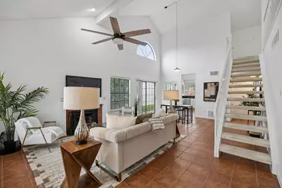 623 Rancho Circle, Irving, TX 75063 - Photo 3