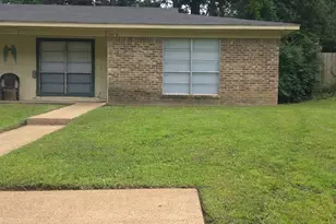 117 E Hoyt Dr, Longview, TX 75601 - Photo 9