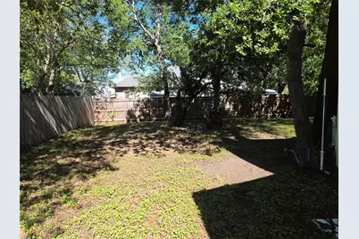 901 S Hall Street, Ennis, TX 75119 - Photo 17