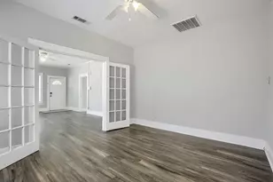 520 E Day St, Denison, TX 75021 - Photo 7