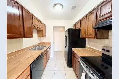 4001 N Garland Avenue #4, Garland, TX 75040 - Photo 3