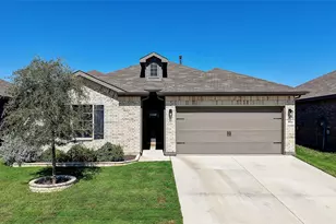 304 Crowfoot Dr, Fort Worth, TX 76131 - Photo 1