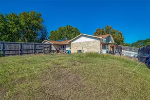 1202 Canyon Oaks Dr, Lancaster, TX 75146 - Photo 23