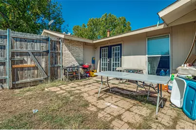 1202 Canyon Oaks Drive, Lancaster, TX 75146 - Photo 25