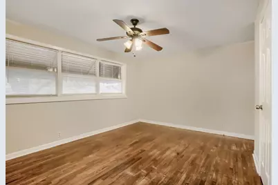 1811 W College Street, Sherman, TX 75092 - Photo 11