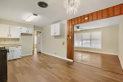 1811 W College Street, Sherman, TX 75092 - Photo 5