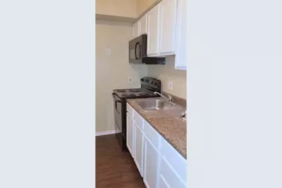 105 E Tyler Street #A, Ennis, TX 75119 - Photo 3