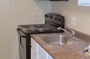105 E Tyler St, Ennis, TX 75119 - Photo 3